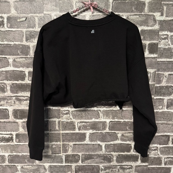 WeWoreWhat black cropped oversized sweater - Picture 7 of 9